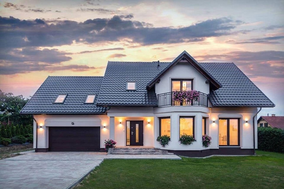 Projekt dużego domu z 5 pokojami i garażem doklejonym z boku