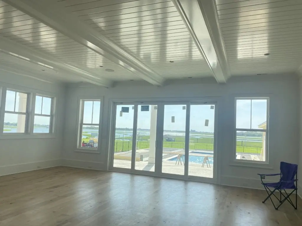 Projekt domu piętrowego o pow. 278 m²: 3 Sypialnie, Gabinet, 6 Łazienki, Otwarta kuchnia, Garaż