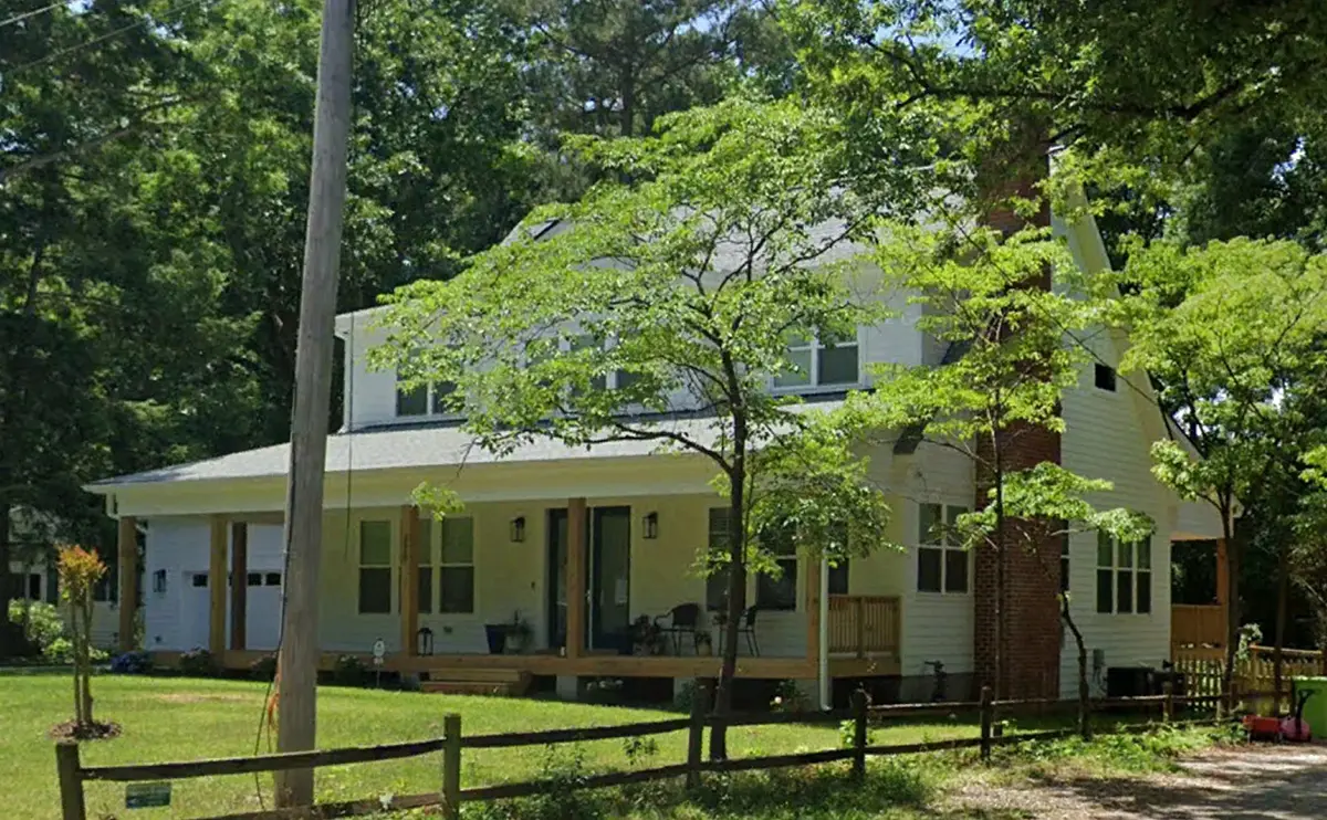 Projekt domu piętrowego o pow. 255 m²: 4 Sypialnie, 4 Łazienki, Otwarta kuchnia, Garaż