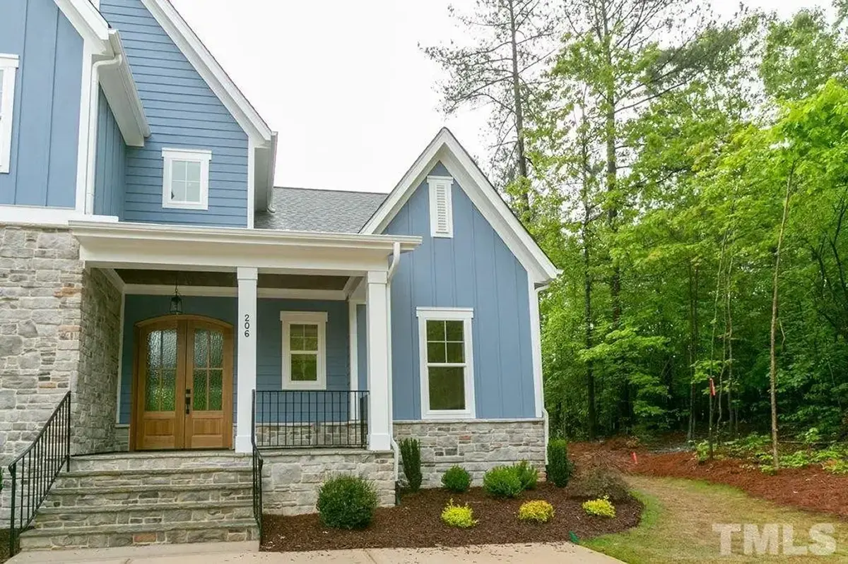 Projekt domu z poddaszem użytkowym o pow. 403 m²: 3 Sypialnie, Gabinet, 5 Łazienki, Otwarta kuchnia, Garaż