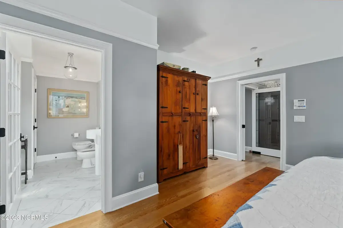 Wnętrza 16 – Projekt domu dwupiętrowego o pow. 204 m²: 3 Sypialnie, 4 Łazienki, bez Garażu — 44908R