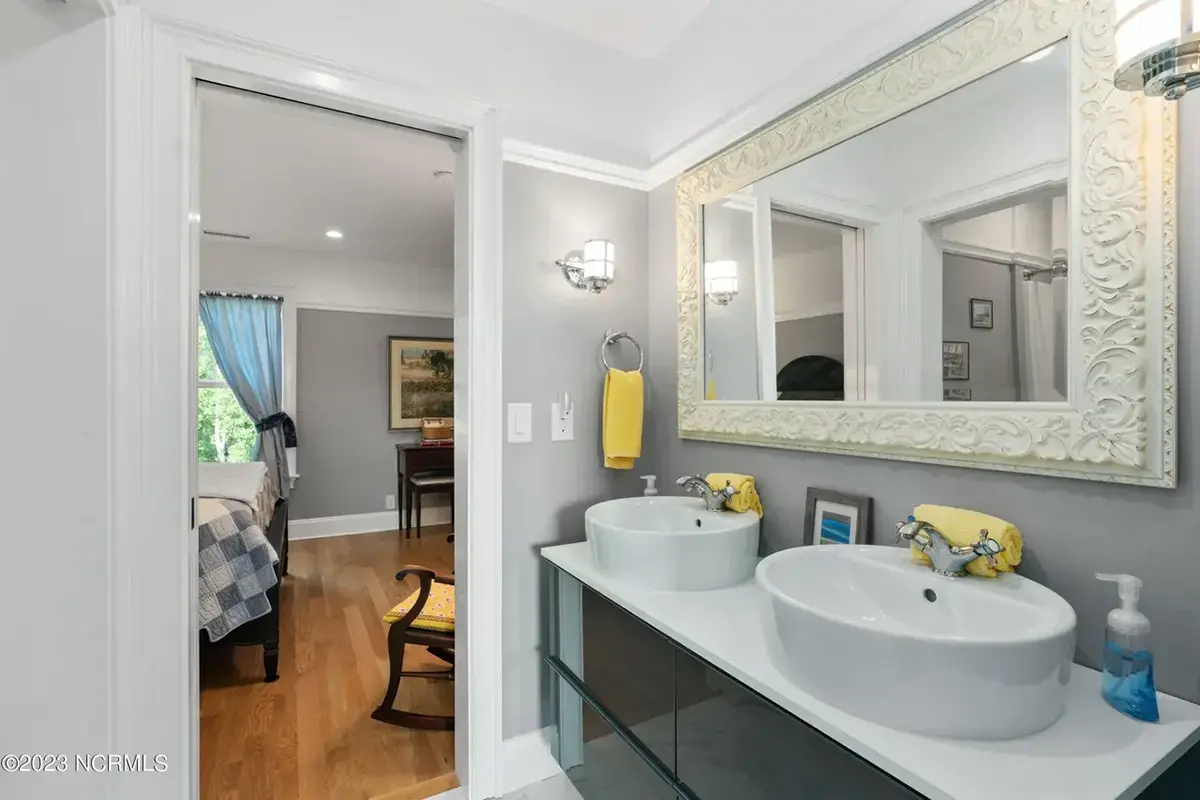 Wnętrza 18 – Projekt domu dwupiętrowego o pow. 204 m²: 3 Sypialnie, 4 Łazienki, bez Garażu — 44908R