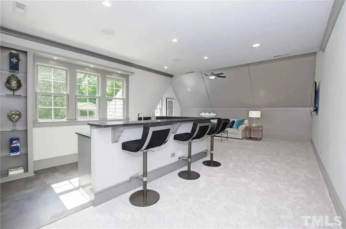 Wnętrza 12 – Projekt domu piętrowego o pow. 433 m², 4 Sypialnie — 51188R